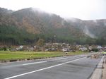 萱葺きの里駐車場.jpg